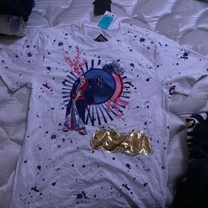 Haven’t been worn yet and have been washed and it’s a medium